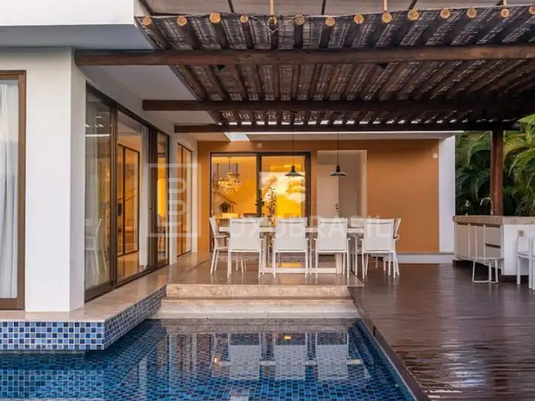 Vila Praia do Forte – 4 Suítes com Piscina