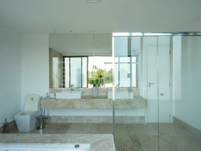 Vila Praia do Forte – 4 Suítes com Piscina