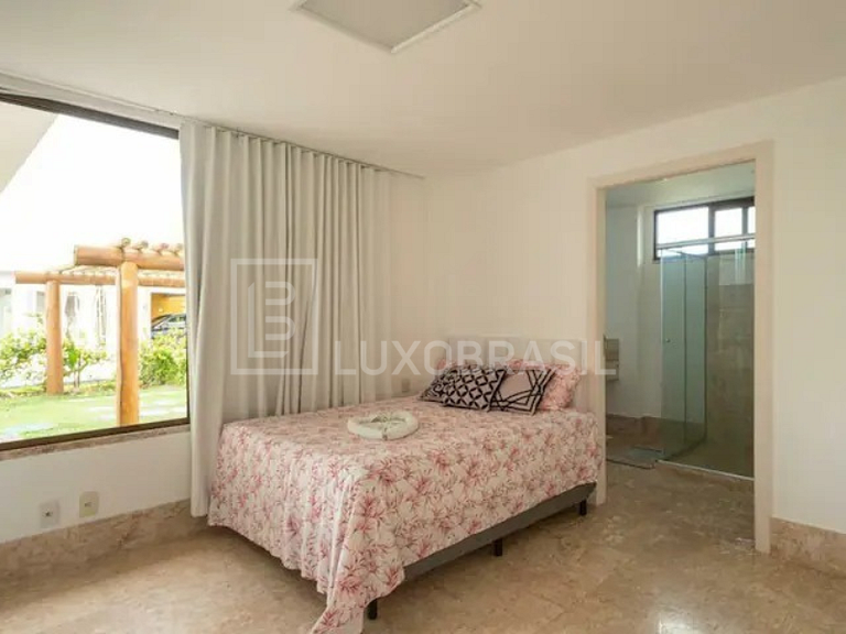 Vila Praia do Forte – 4 Suítes com Piscina