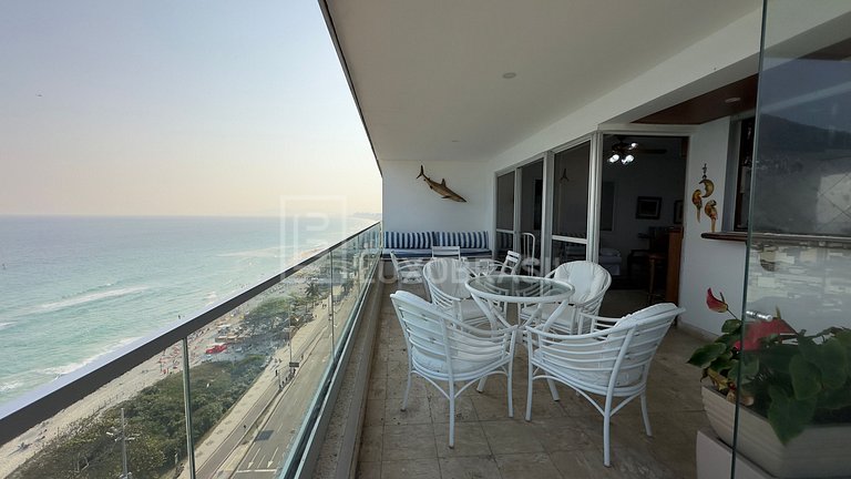 LB - RJ113 Oceanfront Flat Barra Beach Vacation Rental