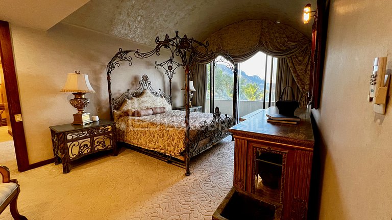 LB - RJ111 Mansion with 4 Bedrooms + Land, 3,490 m² — For Sa