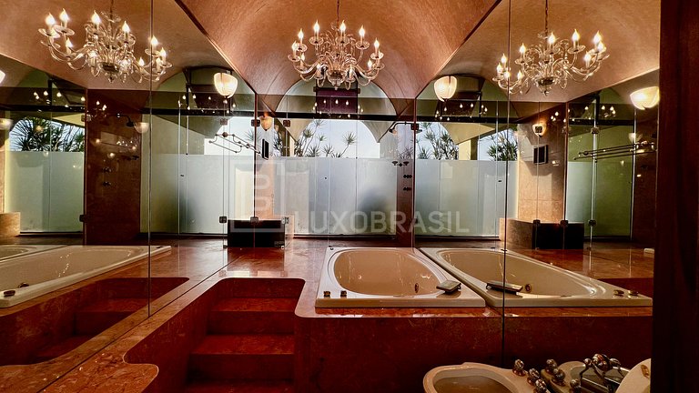 LB - RJ111 Mansion with 4 Bedrooms + Land, 3,490 m² — For Sa