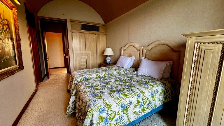 LB – RJ111 Joá Mansion for Sale – 4 Bedrooms + Large Plot, 3