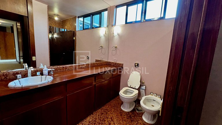 LB – RJ111 Joá Mansion for Sale – 4 Bedrooms + Large Plot, 3