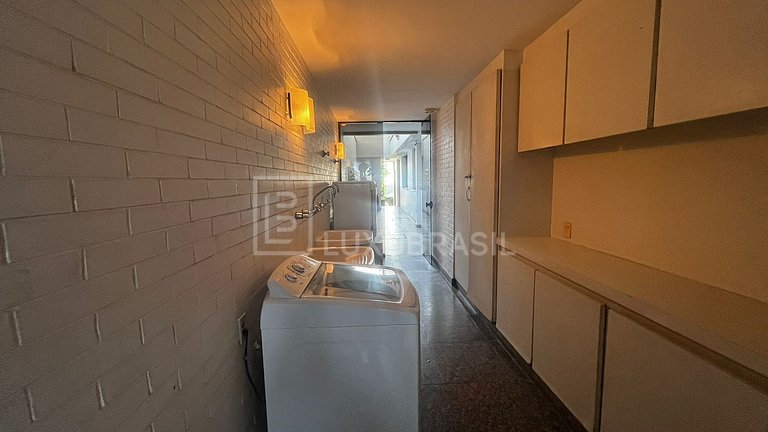 LB - RJ111 Mansión con 4 Habitaciones + Terreno, 3.490 m² —