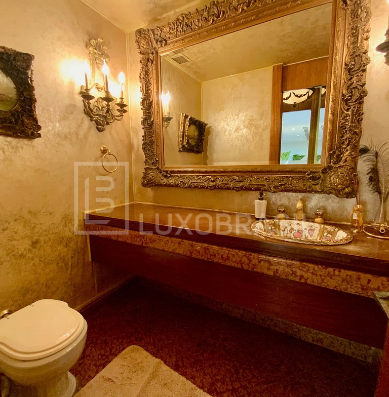 LB - RJ111 Mansion with 4 Bedrooms + Land, 3,490 m² — For Sa