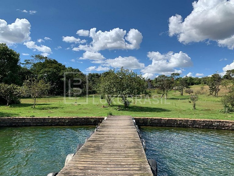 Villa Brasília – Mansão à Beira do Lago Paranoá