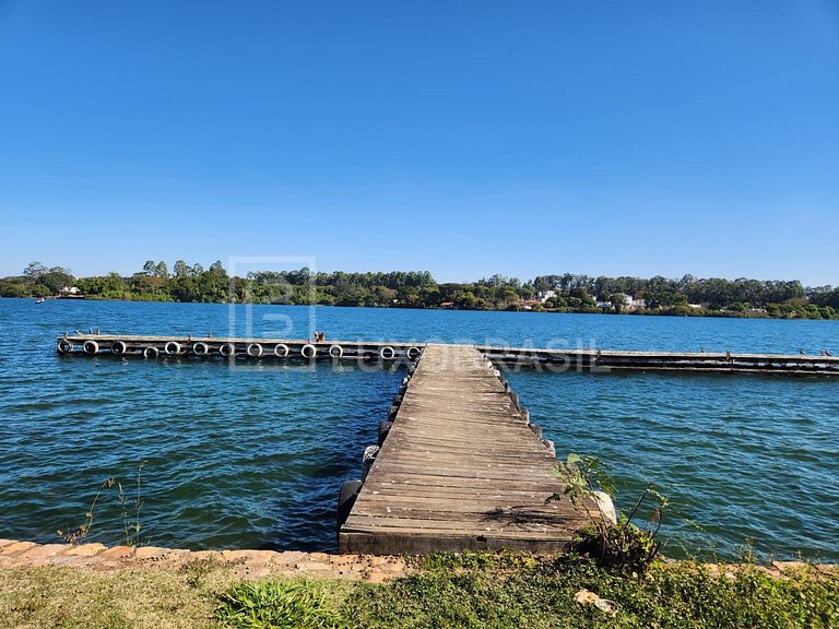 Villa Brasília – Mansão à Beira do Lago Paranoá