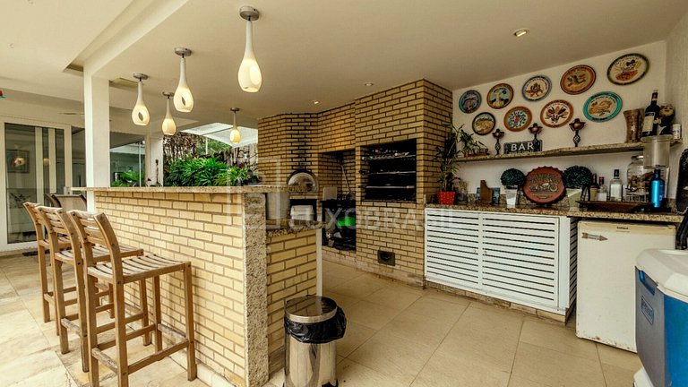 Casa Santa Mônica – 6 Quartos Luxo Barra da Tijuca