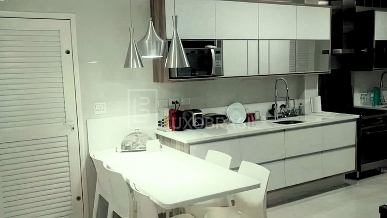 Casa Santa Mônica – 6 Quartos Luxo Barra da Tijuca