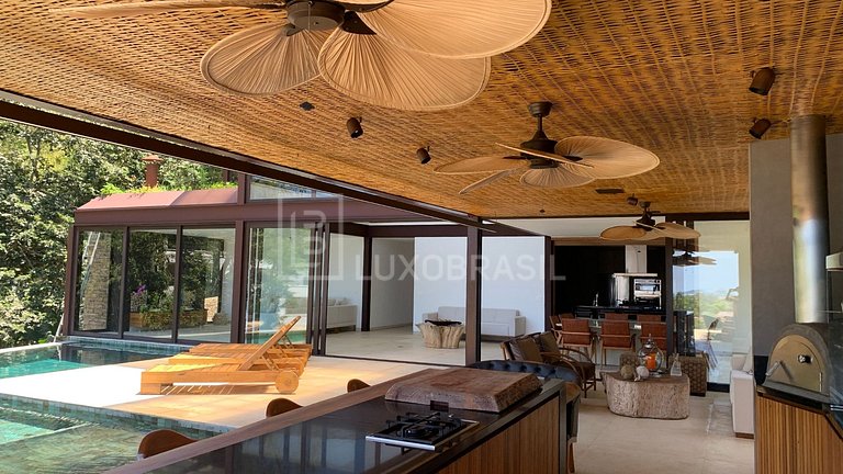 LB - RJ83 Luxurious House with Stunning View in Itanhangá