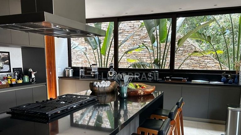 LB - RJ83 Luxurious House with Stunning View in Itanhangá