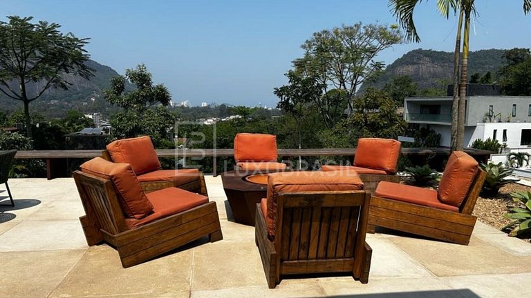 LB - RJ83 Luxurious House with Stunning View in Itanhangá