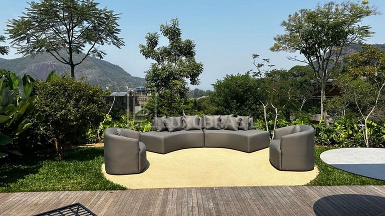 LB - RJ83 Luxurious House with Stunning View in Itanhangá