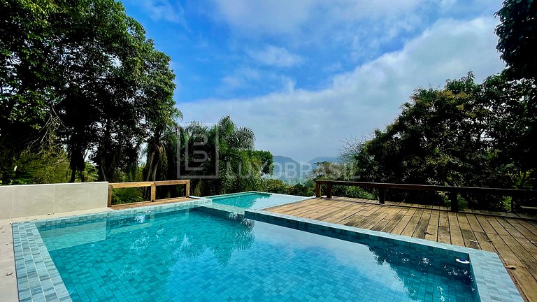 LB - RJ832 Cinematic 9-Suite Residence for Sale - Itanhangá