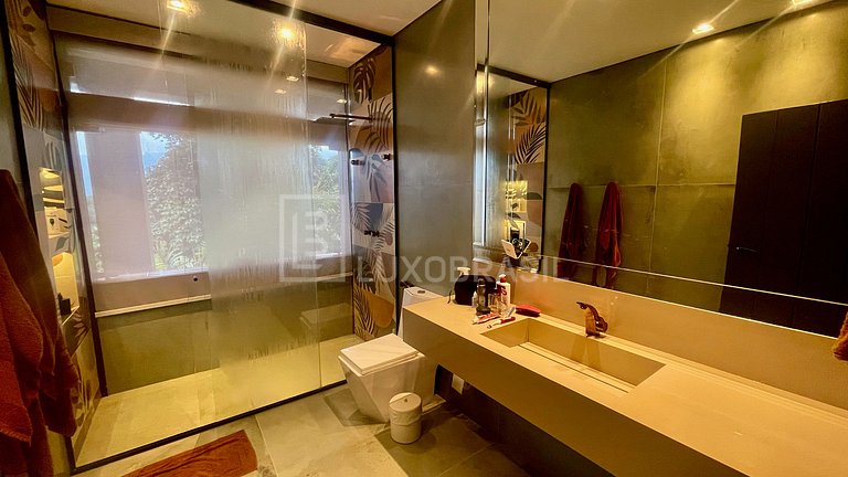 LB - RJ832 Cinematic House with 9 Suites – Long-Term Rental