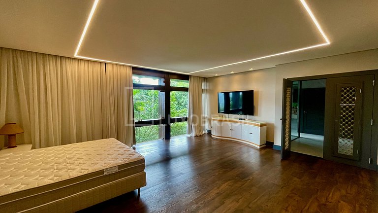 LB - RJ832 Cinematic House with 9 Suites – Long-Term Rental