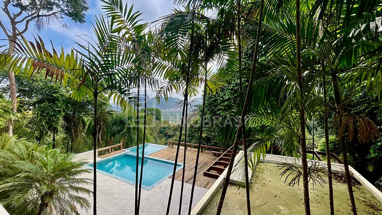 LB - RJ832 Cinematic House with 9 Suites – Long-Term Rental