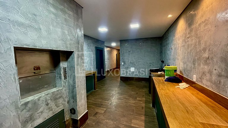 LB - RJ832 Cinematic 9-Suite Residence for Sale - Itanhangá