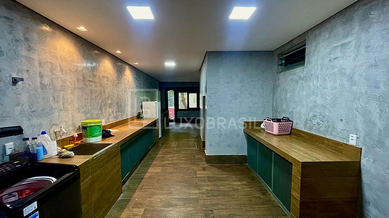 LB - RJ832 Cinematic House with 9 Suites – Long-Term Rental