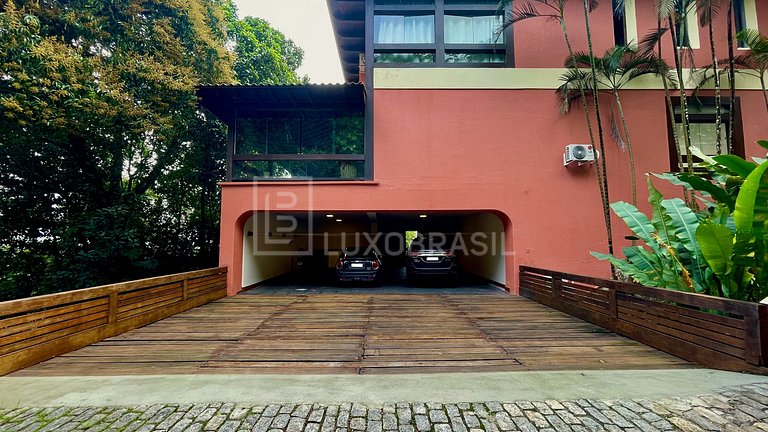 LB - RJ832 Casa Cinematográfica com 11 dormitórios à venda p