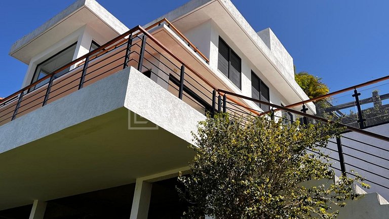 LB #RJ88 Exclusive House in Joá with Breathtaking View of Pe