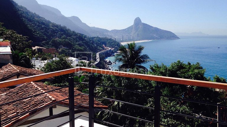 LB #RJ88 Exclusive House in Joá with Breathtaking View of Pe