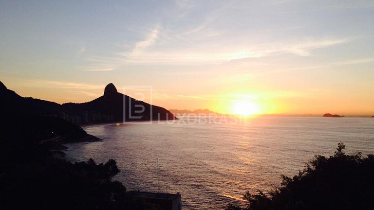 LB #RJ88 Exclusive House in Joá with Breathtaking View of Pe