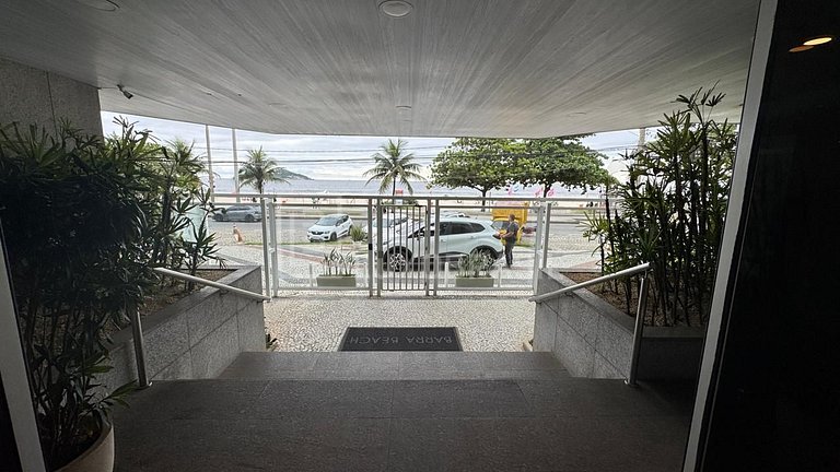LB - RJ113 Oceanfront Flat Barra Beach Vacation Rental