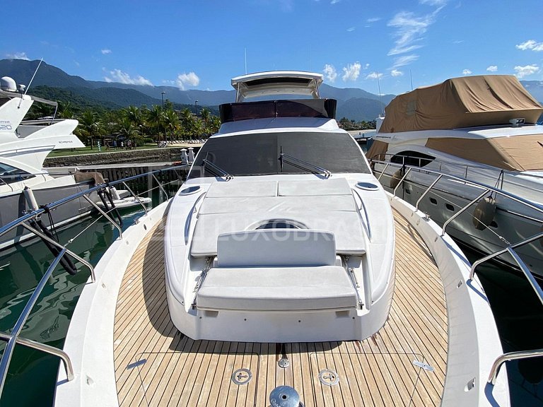 Luxo Brasil | Schaefer 620: Estilo y exclusividad en el mar