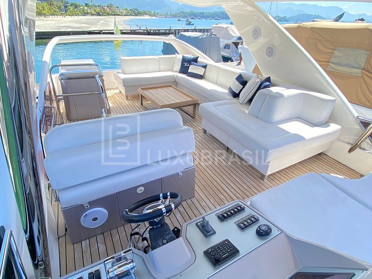 Luxo Brasil | Schaefer 620: Style and exclusivity at sea for