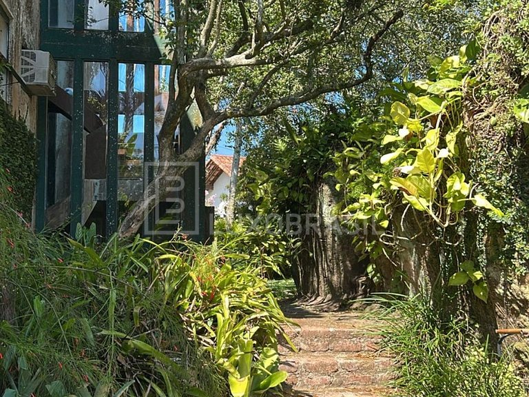 LB - RJ108 for Events, Photos, and Advertising