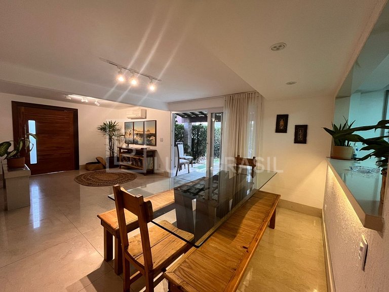 LuxoBrasil #RJ123 Refúgio exclusivo no Condomínio Vivendas d