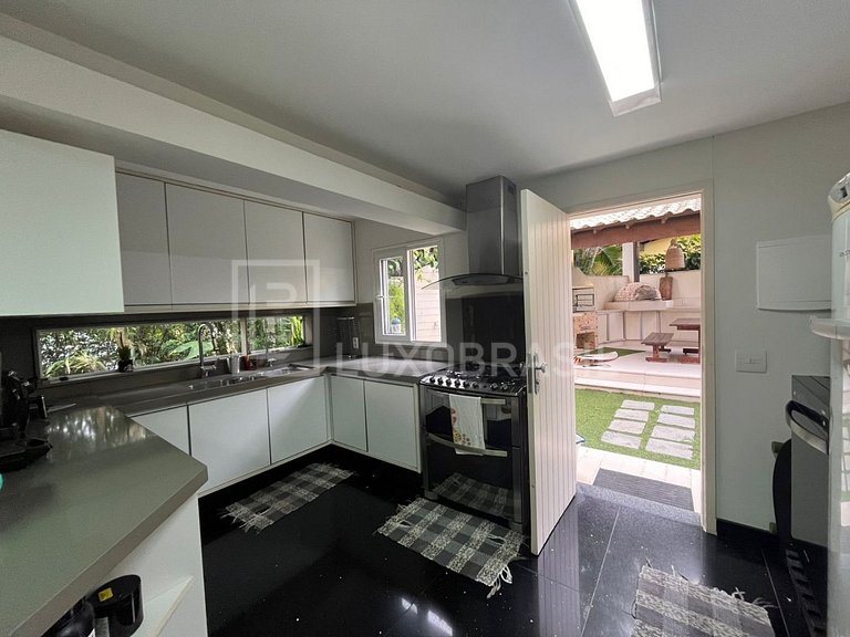 LuxoBrasil #RJ123 Refúgio exclusivo no Condomínio Vivendas d