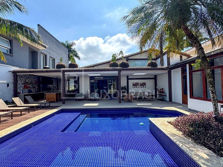 LB - SP11 Villa Guarujá – Fully Equipped Beachfront Home