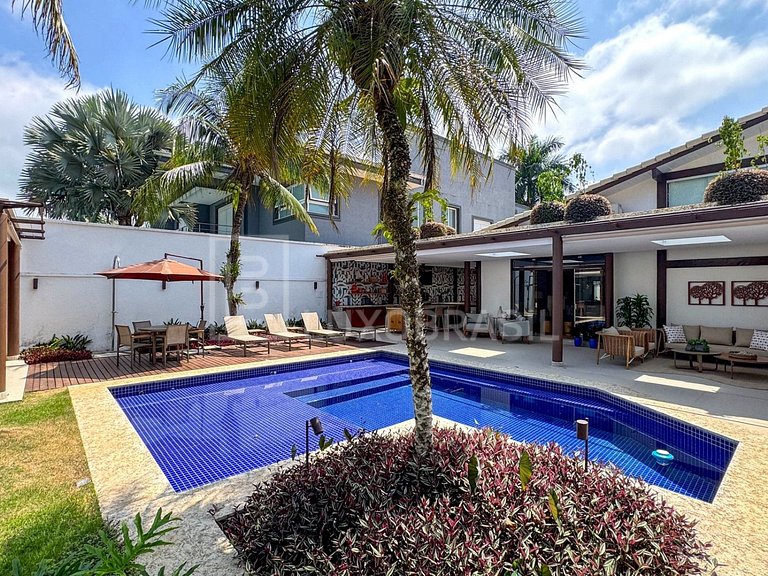 LB - SP11 Villa Guarujá – Fully Equipped Beachfront Home