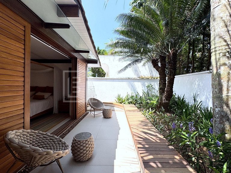 LB - SP11 Villa Guarujá – Fully Equipped Beachfront Home