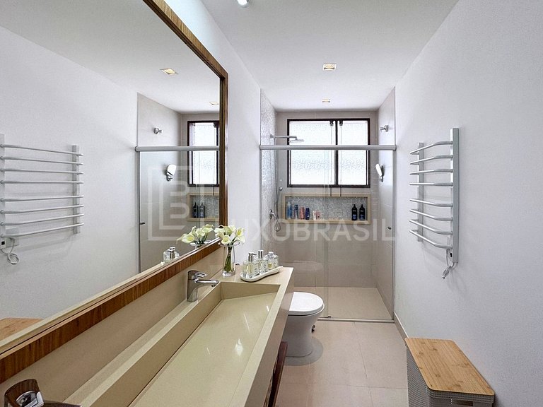 LB - SP11 Villa Guarujá – Fully Equipped Beachfront Home