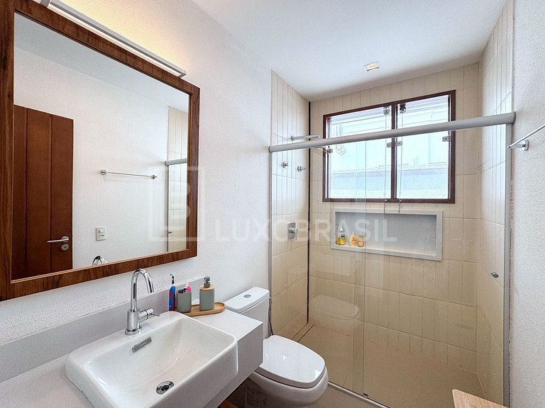 LB - SP11 Villa Guarujá – Fully Equipped Beachfront Home