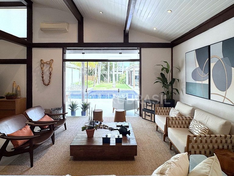 LB - SP11 Villa Guarujá – Fully Equipped Beachfront Home