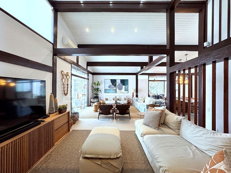 LB - SP11 Villa Guarujá – Fully Equipped Beachfront Home