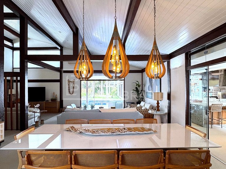 LB - SP11 Villa Guarujá – Fully Equipped Beachfront Home