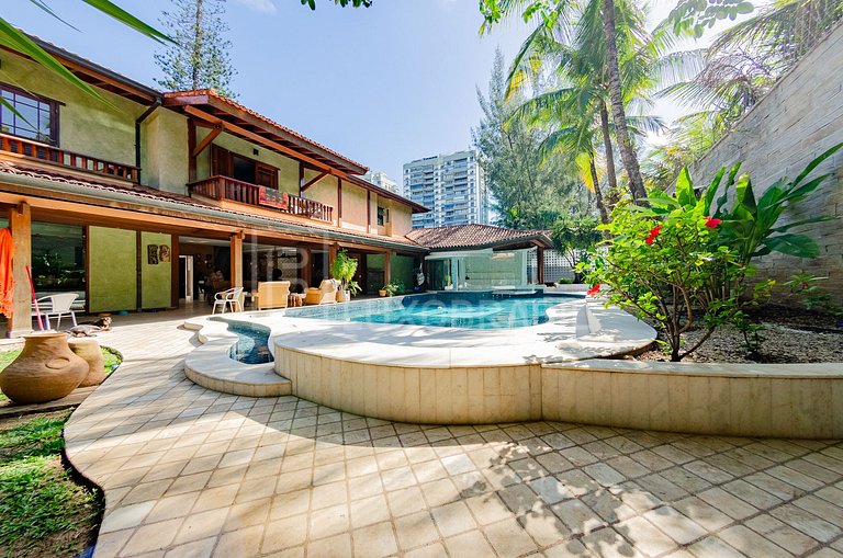 LB - RJ843 House with 6 suites in Nova Ipanema Condominium,