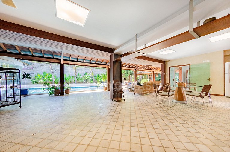 LB - RJ843 Casa con 6 suites en venta en el Condominio Nova