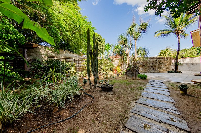 LB - RJ843 Casa con 6 suites en venta en el Condominio Nova