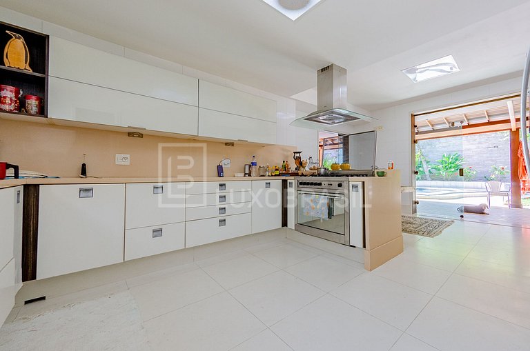 LB - RJ843 House with 6 suites in Nova Ipanema Condominium,