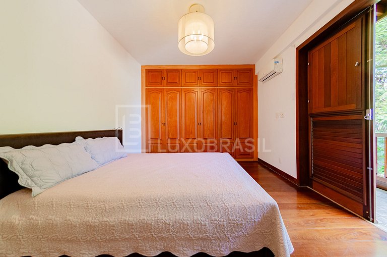 LB - RJ843 Casa con 6 suites en venta en el Condominio Nova