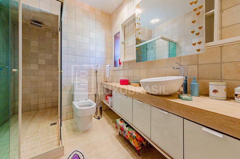 LB - RJ843 House with 6 suites in Nova Ipanema Condominium,