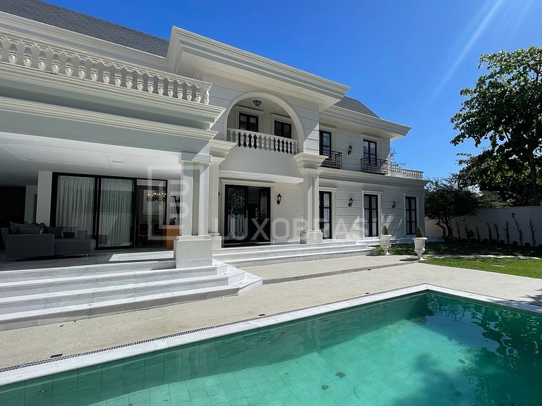 LB - RJ858 Cada Mandala: Luxuosa casa Triplex – 1.000m² de S