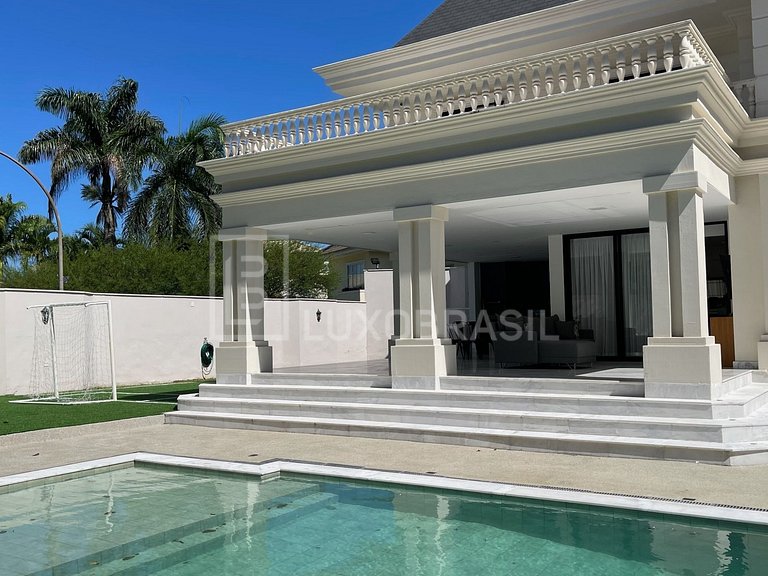 LB - RJ858 Cada Mandala: Luxuosa casa Triplex – 1.000m² de S